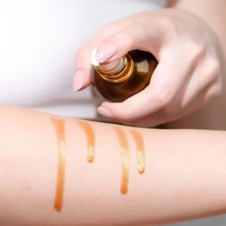 Makris-Shimmering-Body-Oil-07